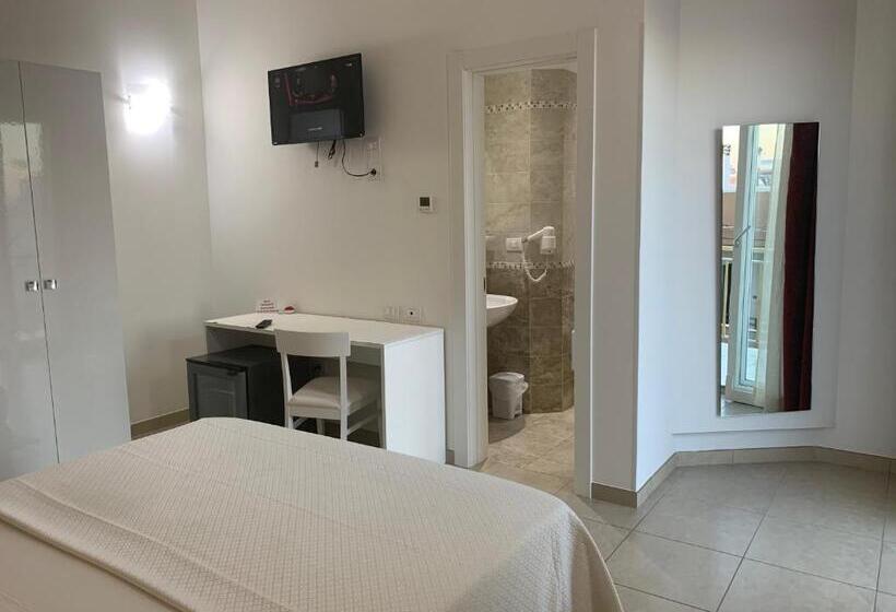 标准间带阳台, Palazzo Greco B&b