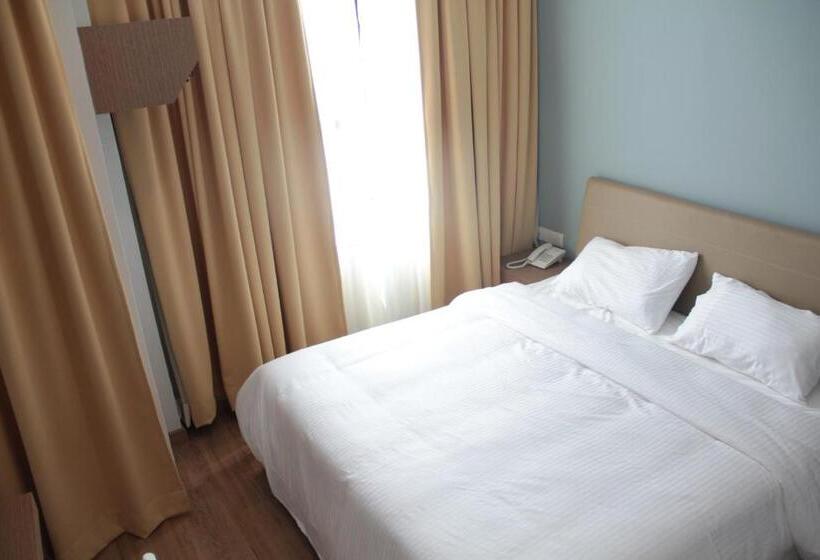 디럭스 룸 킹사이즈 침대, Charisma Hotel Kuantan