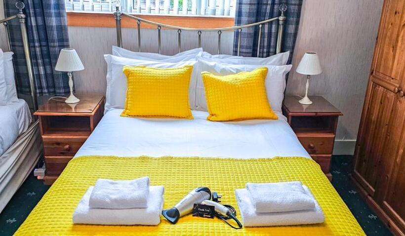 Номер Стандарт Трехместный, Mystayinn Abermar Guest House