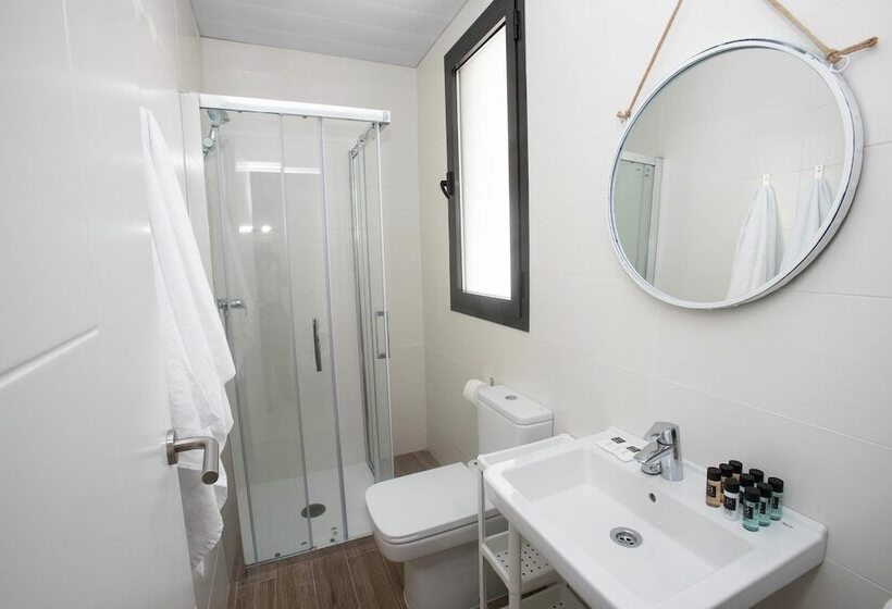استودیوی استاندارد, Feelathome Mártires Apartments