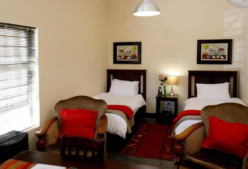غرفة عائلية, A Little Guesthouse