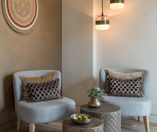 Полулюкс, Euphoria Retreat  A Holistic Wellbeing Destination Spa