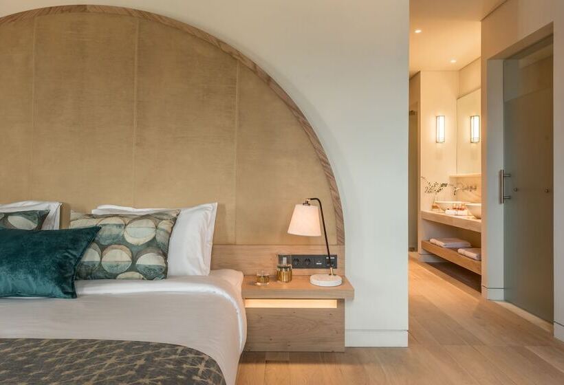 Полулюкс, Euphoria Retreat  A Holistic Wellbeing Destination Spa