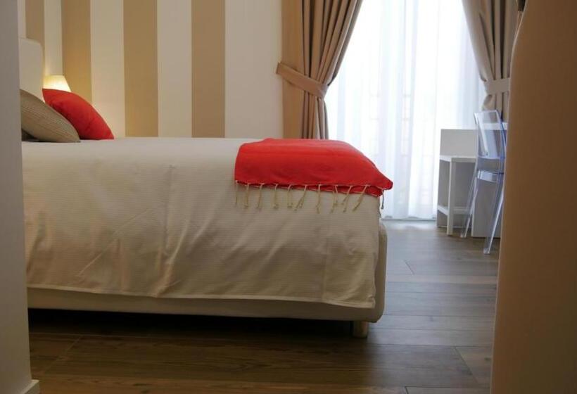 اتاق اکونومی, Domus Nova