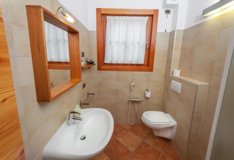 اتاق استاندارد, Agritur Casteller