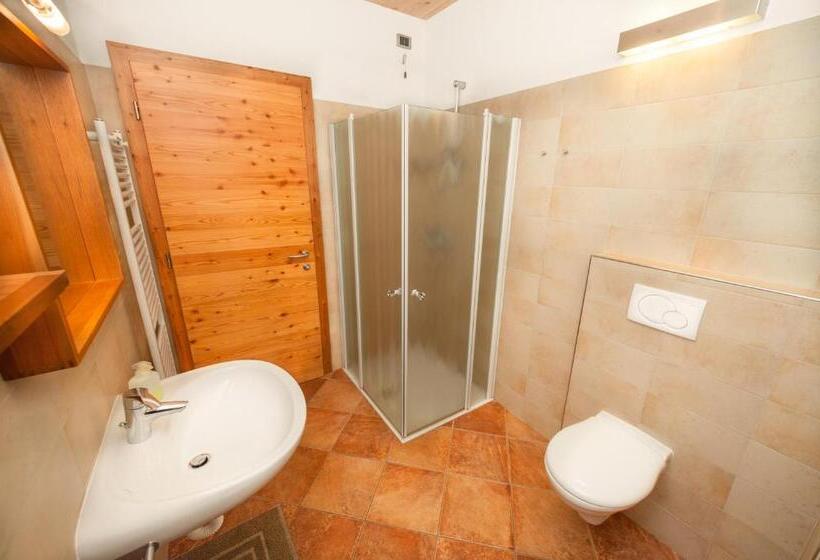 اتاق راحتی سه تخته, Agritur Casteller