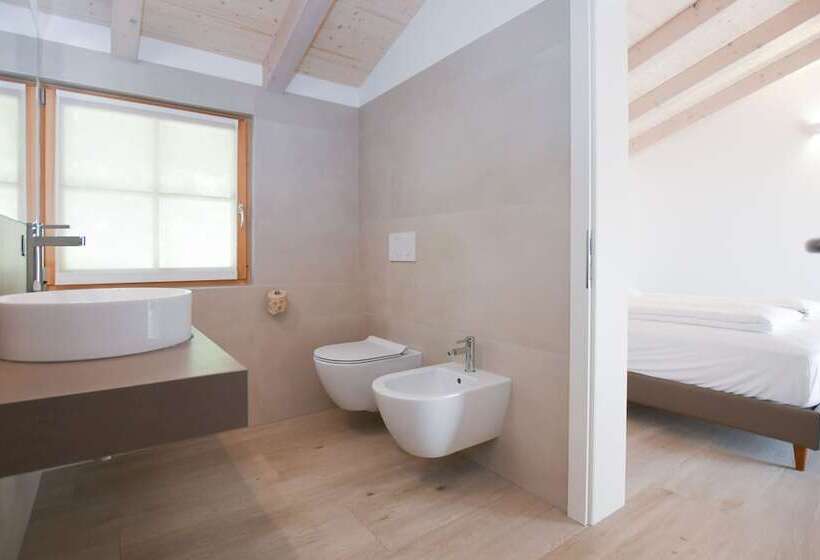 اتاق لوکس با چشمانداز, Agritur Casteller