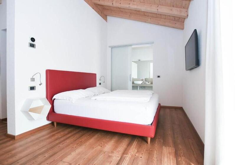 سوئیت جونیور با چشمانداز, Agritur Casteller