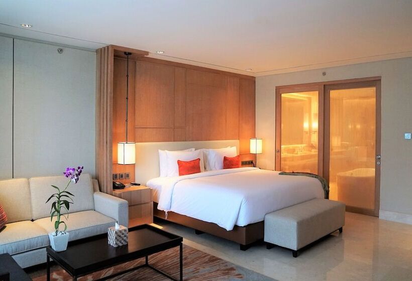 Номер Executive, Aryaduta Bali