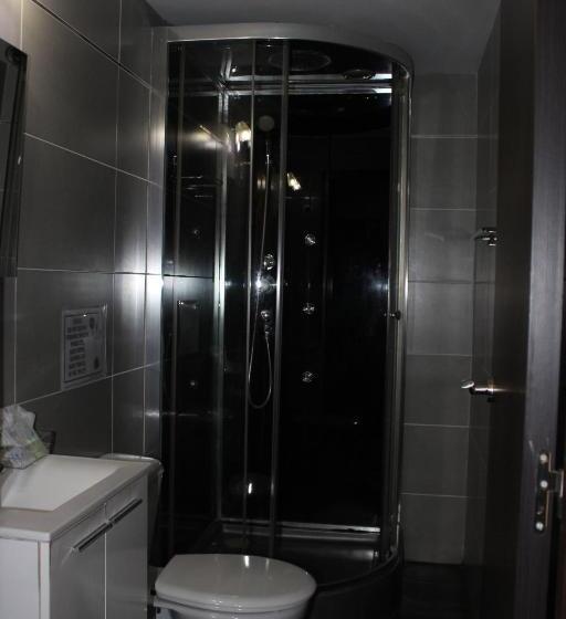 اتاق سوپریور, Bcn Condal Hostal