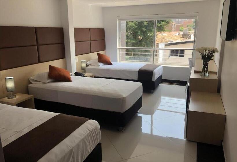 Quarto Triplo Estandar, Csi Medellín