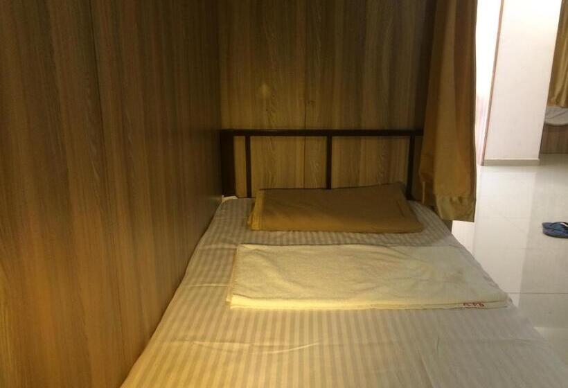 מיטה בחדר משותף, Golden Dormitory   Hostel