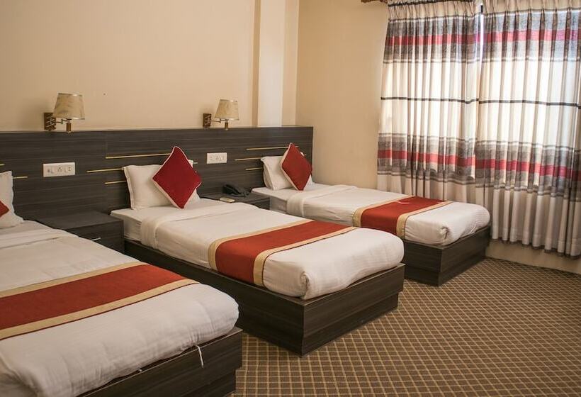 اتاق لوکس سه تخته, Mirage Inn