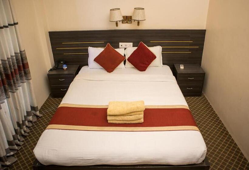 اتاق لوکس, Mirage Inn