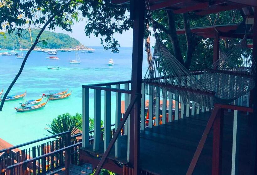Номер Deluxe Вид на Море с Балконом, Chareena Hill Beach Resort