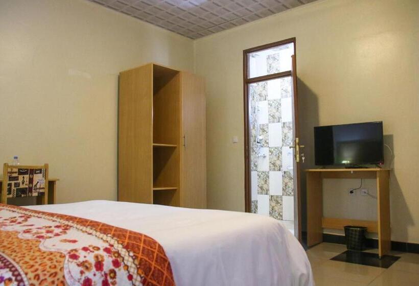 اتاق لوکس با تخت بزرگ, Anthurium Residential