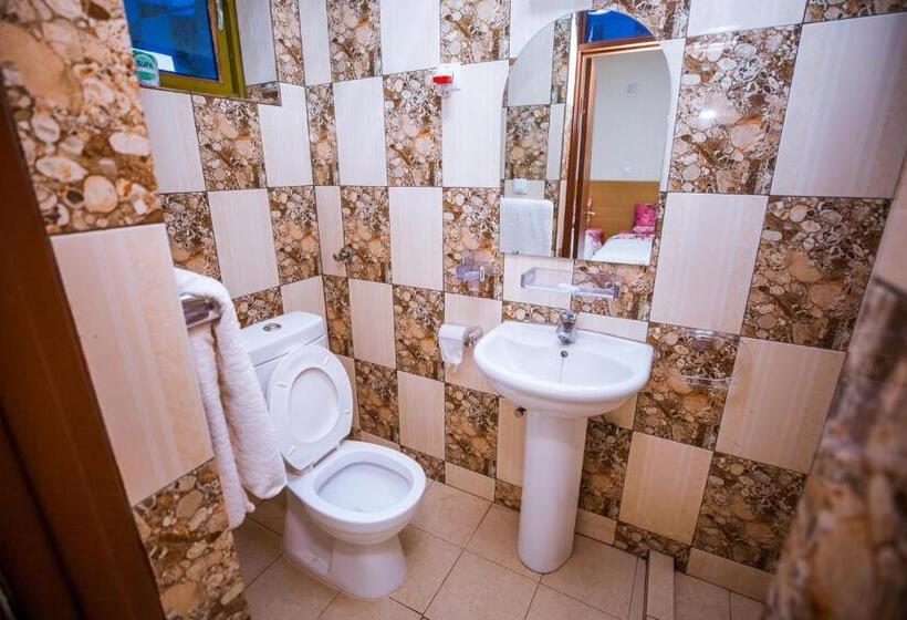 اتاق لوکس با تخت بزرگ, Anthurium Residential