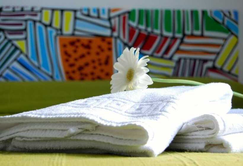 اتاق استاندارد, Hostal Costa