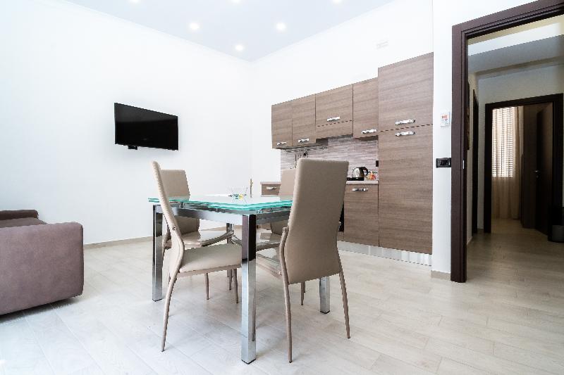 اتاق استاندارد با چشم‌انداز دریاچه, Hampton Inn San Luis Potosi