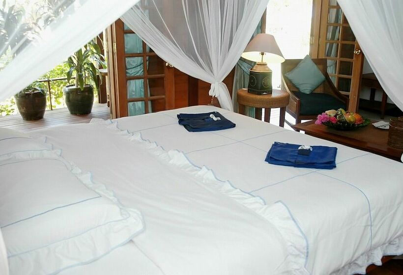 بانگلوی لوکس, The Palm Beach Resort
