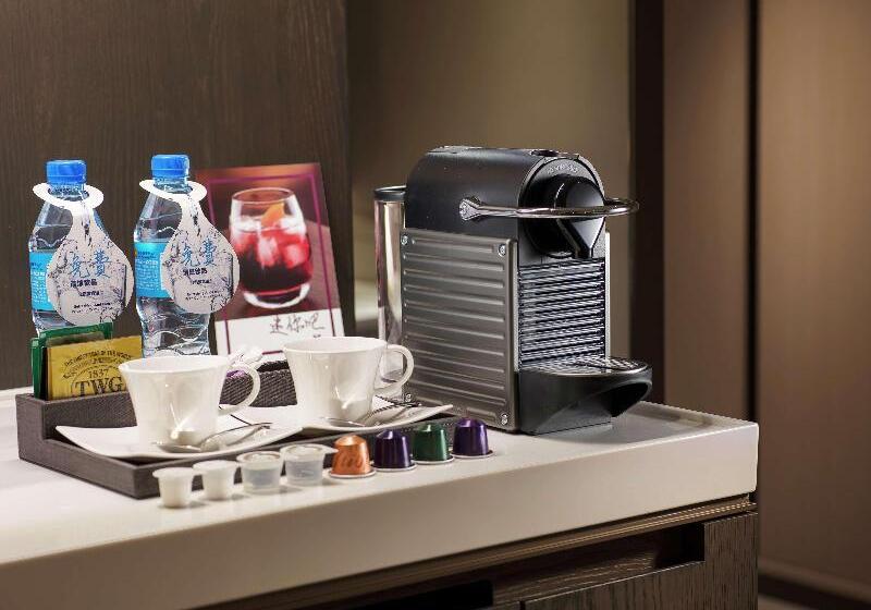 اتاق استاندارد با تخت بزرگ, Hilton Taipei Sinban