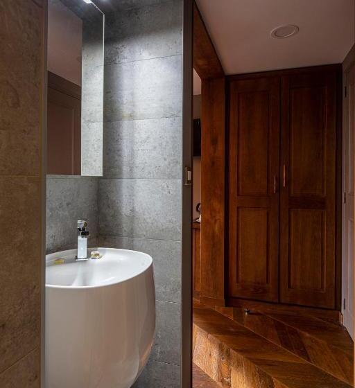 Номер Стандарт, Logis Auberge De La Tour   Hôtel & Restaurants