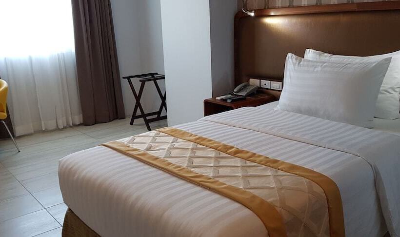 디럭스 룸, One Central Hotel & Suites