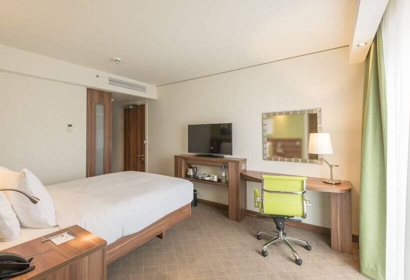 اتاق خانوادگی, Hampton By Hilton Munich City West