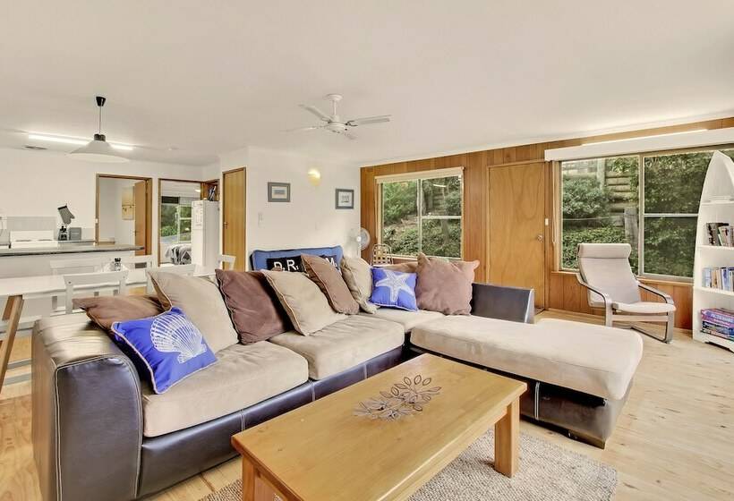 오두막, Jetty Road Retreat