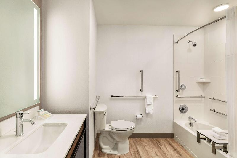 غرفة قياسية سرير كينج, Hilton Garden Inn Seattle Airport