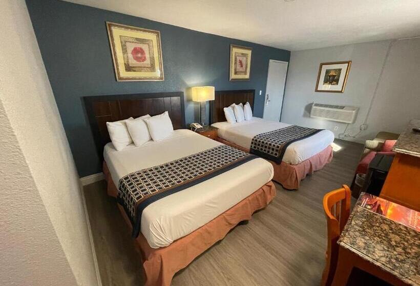 Номер Deluxe, Pacific Inn