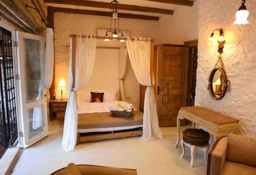 سوییت با چشم‌انداز باغ, Cocopalm Boutique Hotel Alaçatı