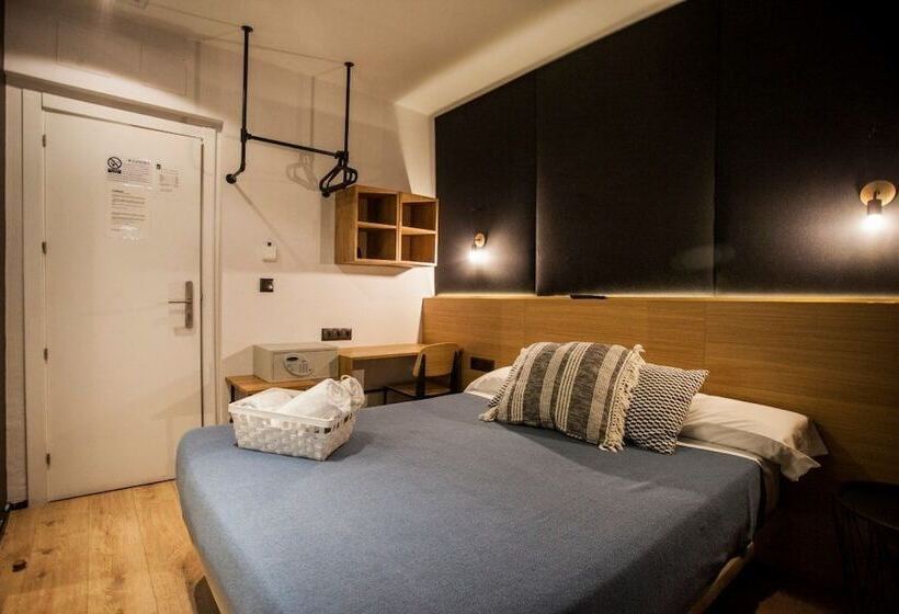 اتاق اکونومی, Cc Malasaña