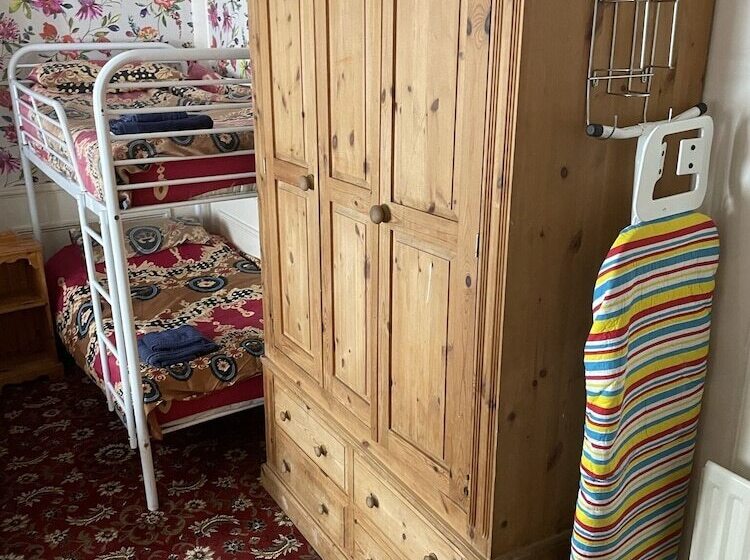 اتاق خانوادگی, Fawlty Towers