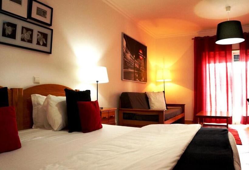 استودیوی سوپریور, Oasis Beach Apartments