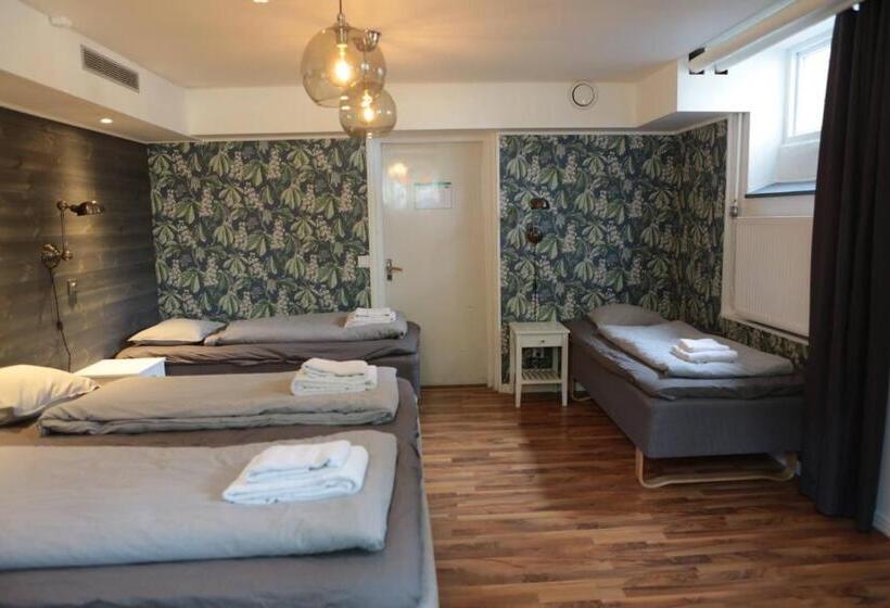 家庭间, Lapland Lodge