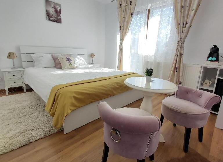 디럭스 자쿠지룸, Camere De Inchiriat Cascada