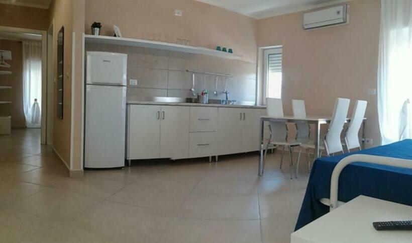 Апартаменты 1 Спальня с Балконом, Villa Laura Residence Hotel Apartments & Studios