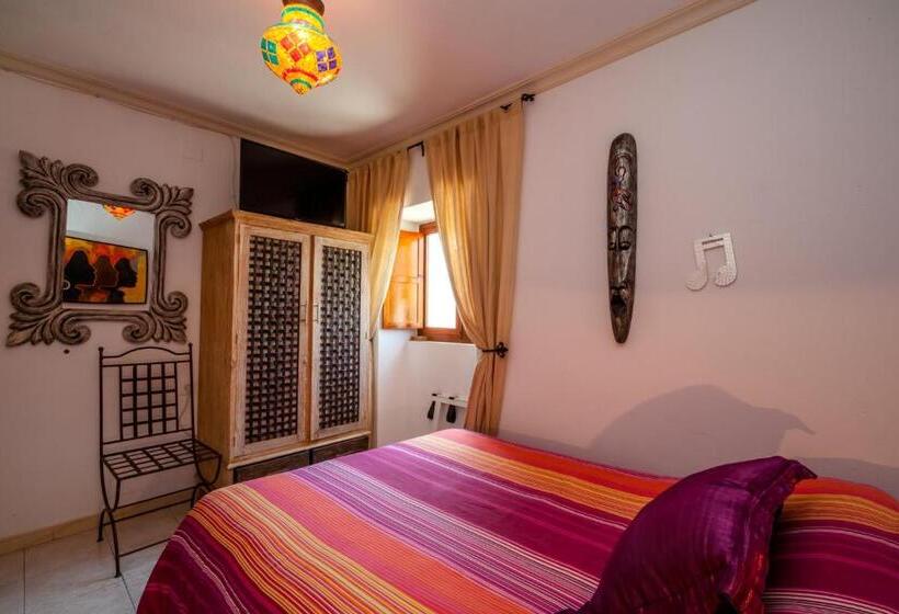 スタンダードルーム, Hostal El Asturiano