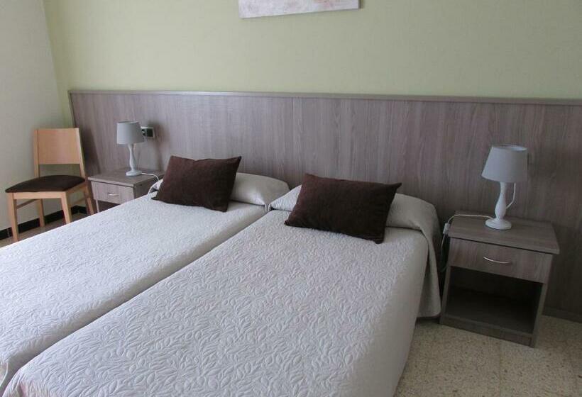 Номер Стандарт, Hostal Can Bassalis