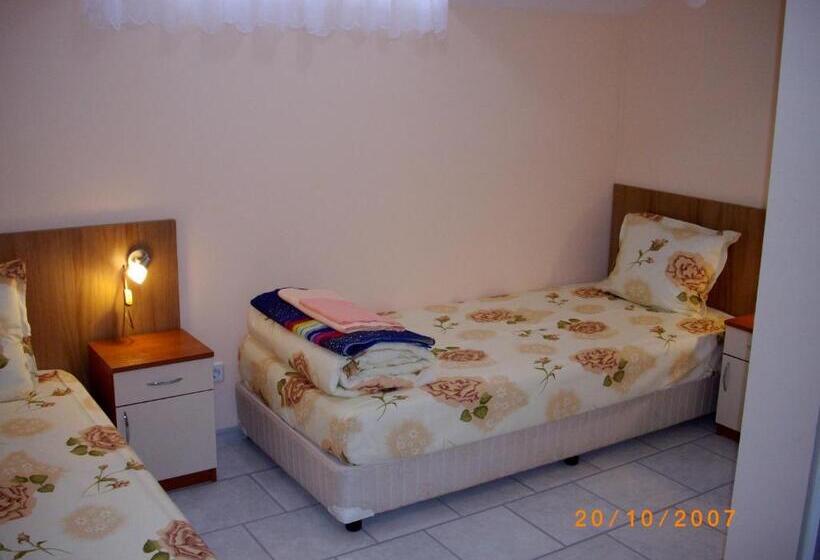 Номер Стандарт, Aleks Guest House