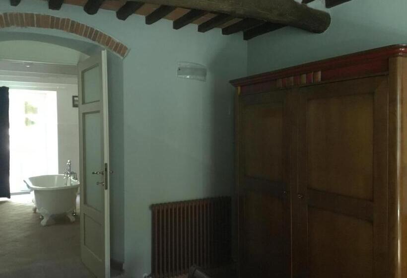 스위트, Villa Lucchesi