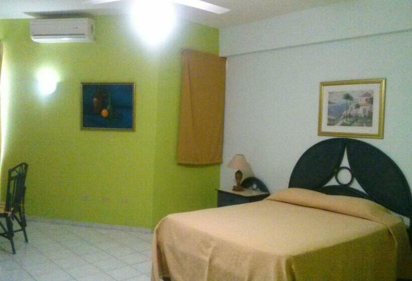 استودیوی سوپریور, Apartahotel Jardines Metropolitanos