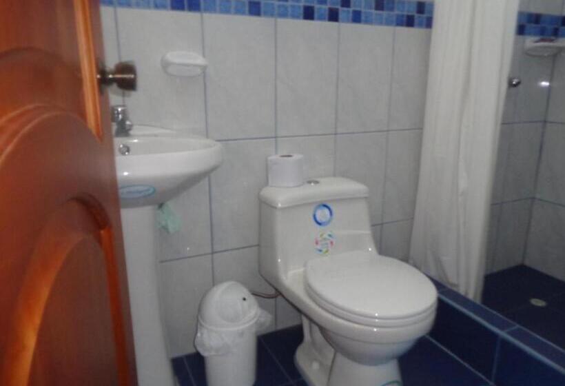 Четырехместный Номер Стандарт, Hostal Casa Cascada