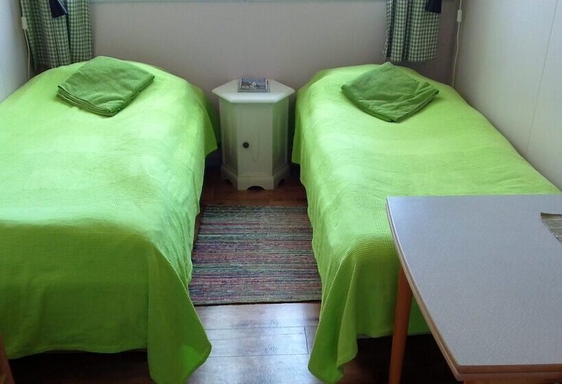 Студия Стандарт, Lilla Hotellet