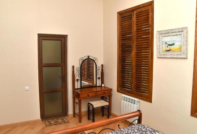 اتاق لوکس, Sofia