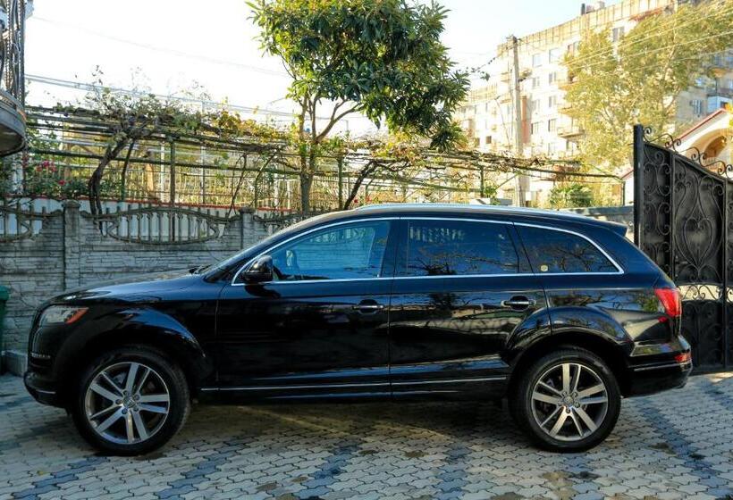 آپارتمان 1 خوابه با چشم‌انداز باغ, Sofia