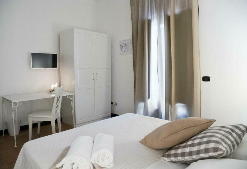 اتاق استاندارد با تخت بزرگ, Domus Giuliae