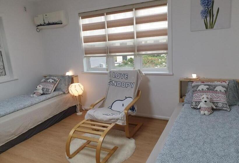 اتاق استاندارد, All In One Guesthouse