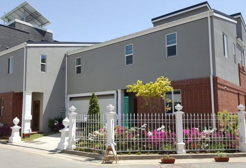 اتاق استاندارد یک نفره, All In One Guesthouse